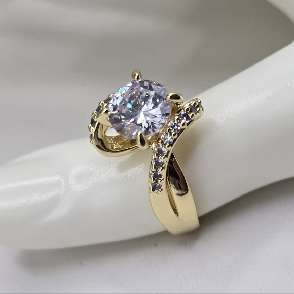 Swarovski Crystal Elements Gold Statement Ring Clear Black Diamond Size 9 Prom - Picture 3 of 8